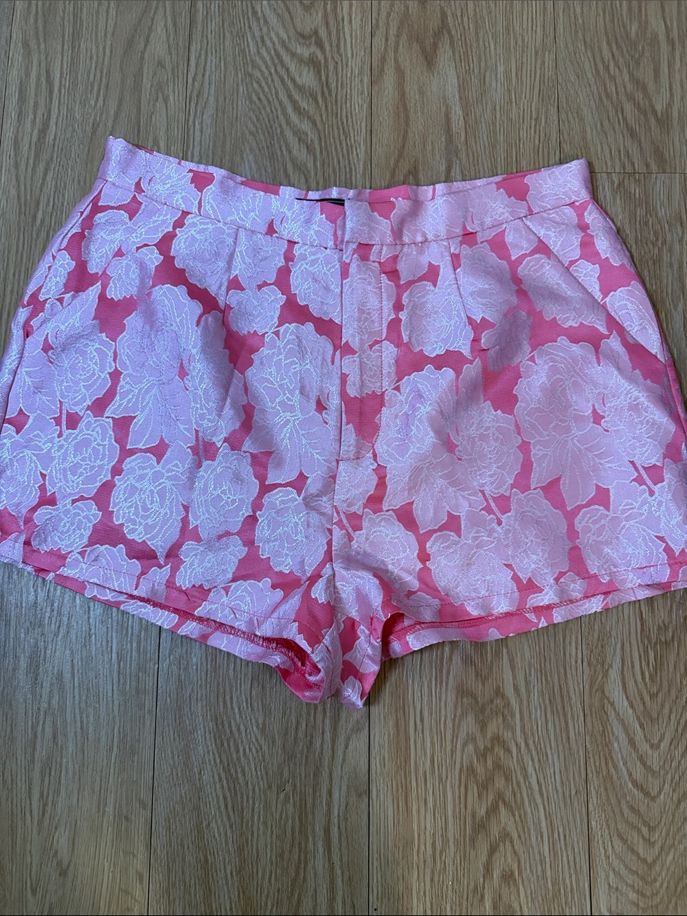 Women's Pink Floral Jacquard Shorts